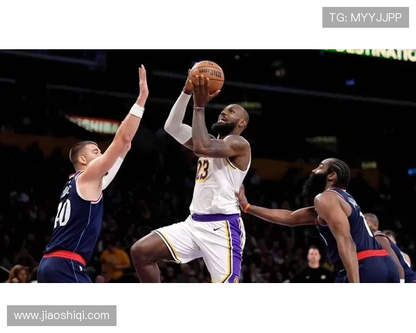 [NBA]詹姆斯分球 里弗斯一条龙上篮打进.